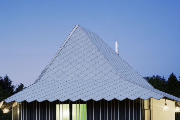 金属复合瓦建筑