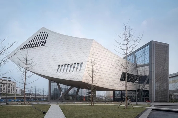 金属复合瓦建筑