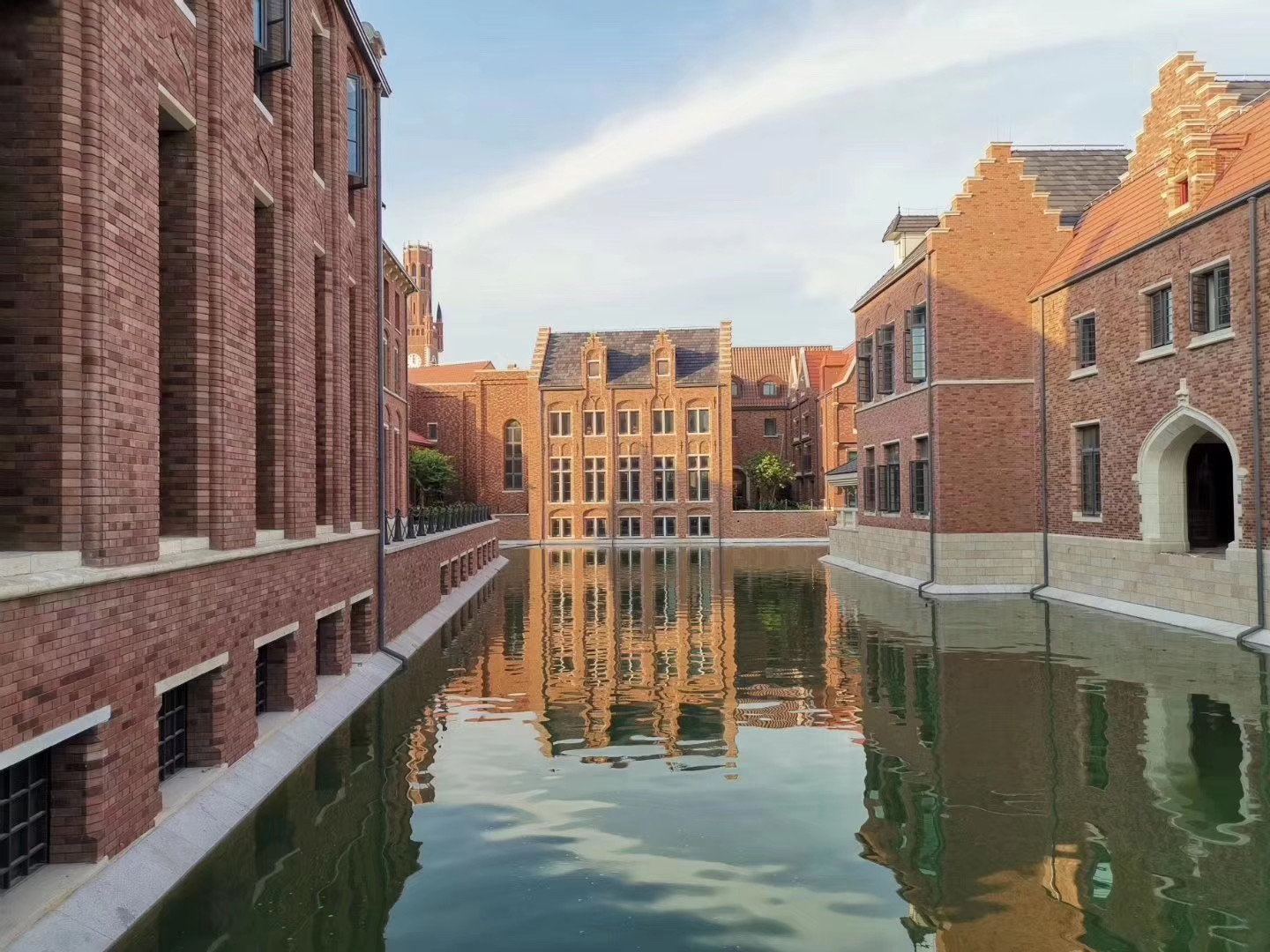 金属复合瓦建筑