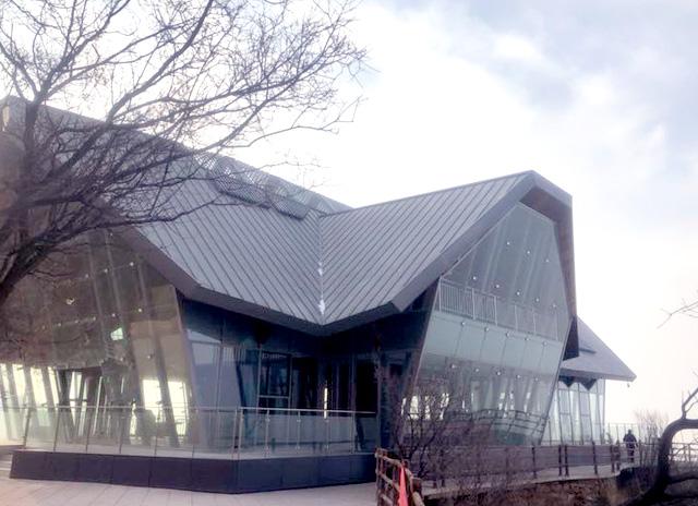 金属复合瓦建筑