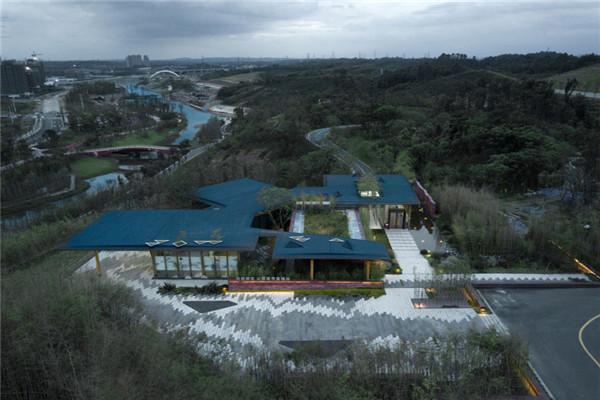 金属复合瓦建筑