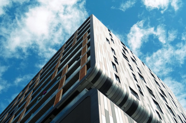 金属复合瓦是如何做到防风的