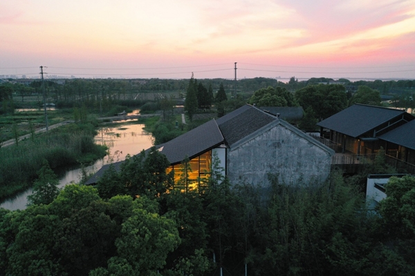 金属复合瓦建筑